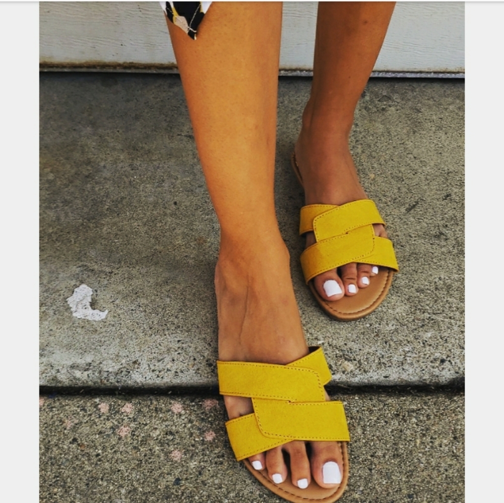 🆕️//The Austin// yellow crisscross sandal - Picture 3 of 4